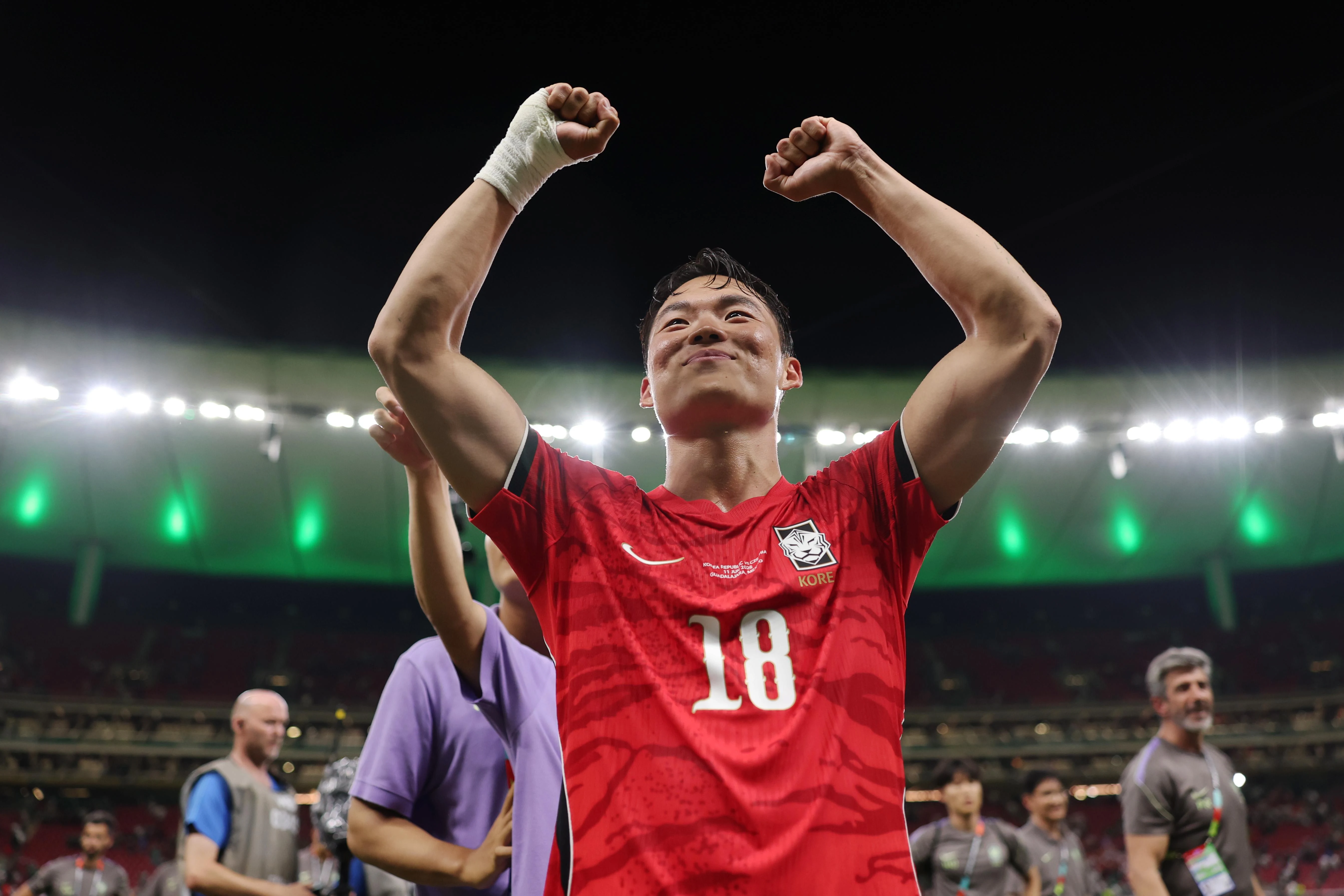 皇家马德里两亿欧元签下法国前锋姆巴佩打破五年转会纪录